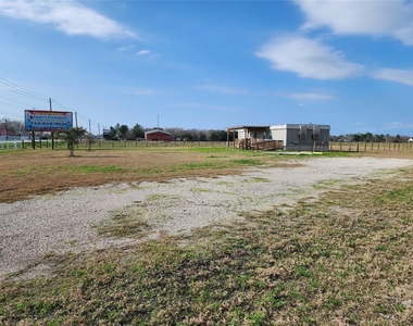 3373 E Highway 6 - Photo Thumbnail 1