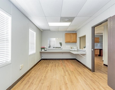 3373 E Highway 6 - Photo Thumbnail 7