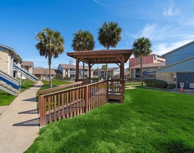 2828 61st Street - Photo Thumbnail 18