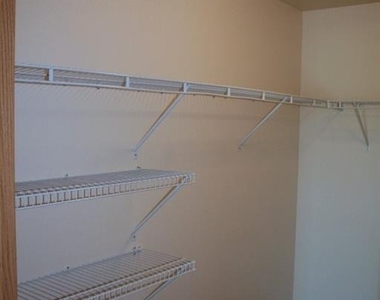 8770 Cobblestone Rd - Photo Thumbnail 14
