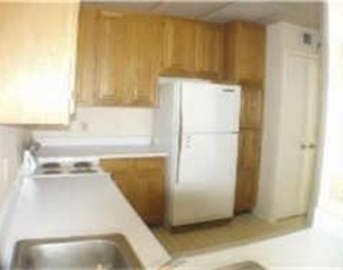 2207 S Braeswood S - Photo Thumbnail 4