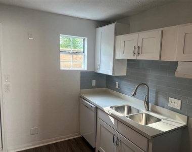 4714 Ward Street - Photo Thumbnail 1