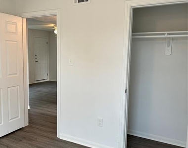 4714 Ward Street - Photo Thumbnail 12