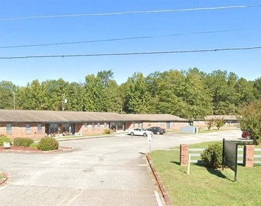 304 Julia Circle - Photo Thumbnail 3