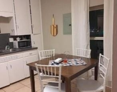 110 Carolyn Street - Photo Thumbnail 2