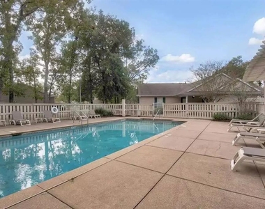 12021 Mccormick Rd - Photo Thumbnail 2