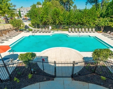 2900 Laurel Ridge Way - Photo Thumbnail 4