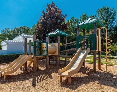 2900 Laurel Ridge Way - Photo Thumbnail 5