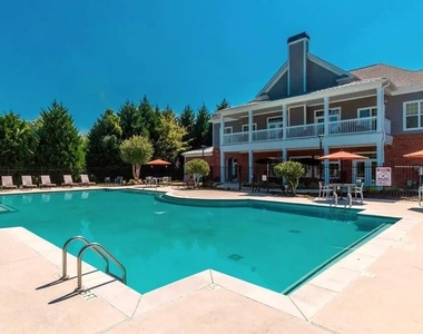 2900 Laurel Ridge Way - Photo Thumbnail 3