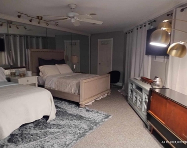 16610 Gull Court - Photo Thumbnail 43