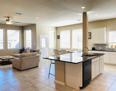 4715 Purple Fountain Drive - Photo Thumbnail 3