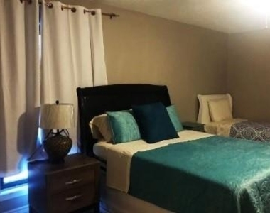 711 N Hyannis Port Street - Photo Thumbnail 4