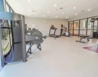 1419 Rosa L Parks Blvd - Photo Thumbnail 9