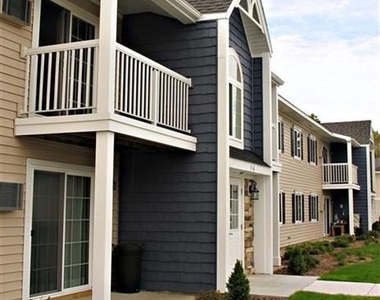 815 Country Way - Photo Thumbnail 1