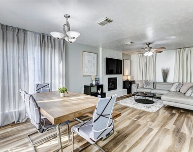 92 N Deerfoot Circle - Photo Thumbnail 7