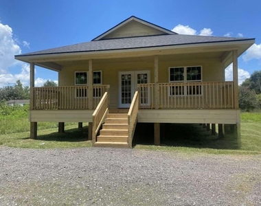 235 Pine Ridge Drive - Photo Thumbnail 4