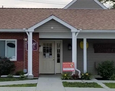 15 N Orchard Ln - Photo Thumbnail 4