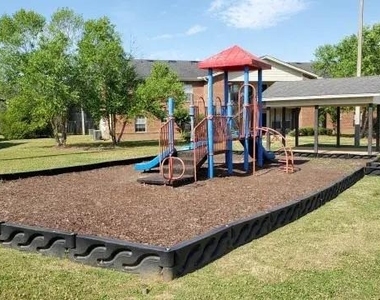 1900 Snows Mill Ave - Photo Thumbnail 3