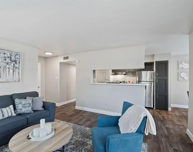501 Pelham Dr - Photo Thumbnail 14