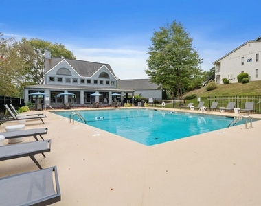 501 Pelham Dr - Photo Thumbnail 7