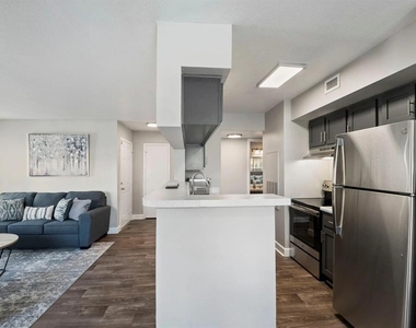 501 Pelham Dr - Photo Thumbnail 16