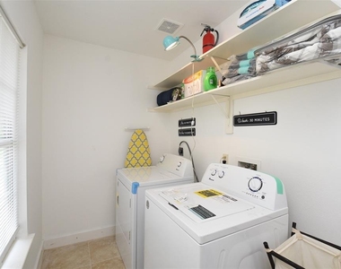 812 Dragonfly Drive - Photo Thumbnail 3