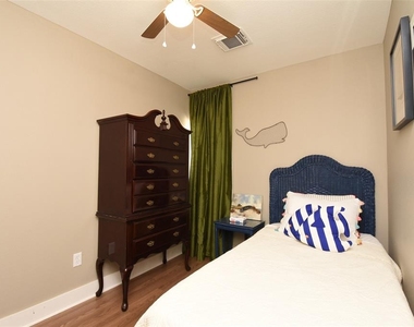 812 Dragonfly Drive - Photo Thumbnail 13