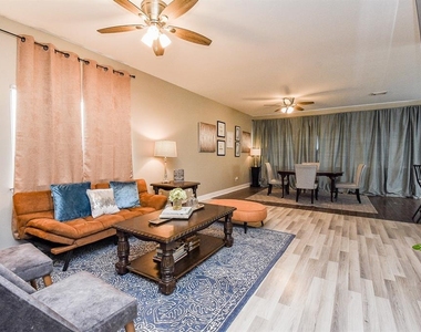 812 Dragonfly Drive - Photo Thumbnail 17