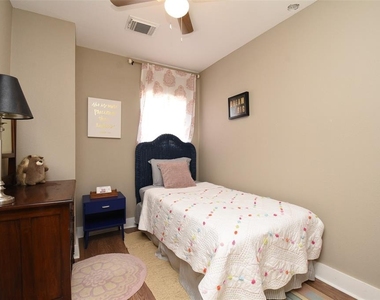 812 Dragonfly Drive - Photo Thumbnail 9