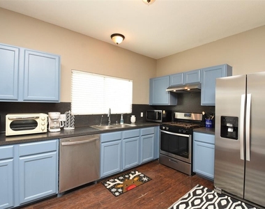 812 Dragonfly Drive - Photo Thumbnail 22