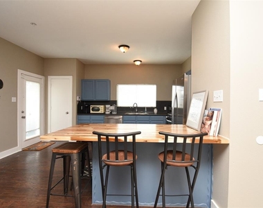 812 Dragonfly Drive - Photo Thumbnail 19