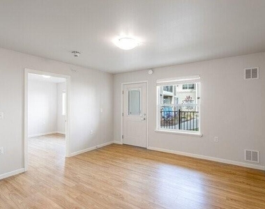 1240 N Lucille St - Photo Thumbnail 4