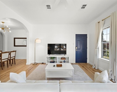 3901 Dallas Street - Photo Thumbnail 11