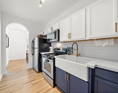 3901 Dallas Street - Photo Thumbnail 14
