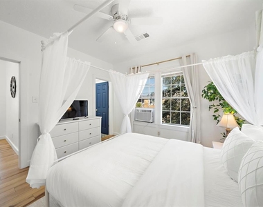 3901 Dallas Street - Photo Thumbnail 16