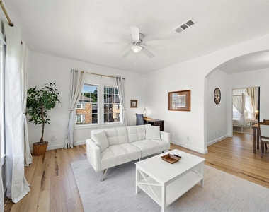 3901 Dallas Street - Photo Thumbnail 4