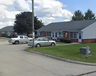 1045 Halbedel St - Photo Thumbnail 2