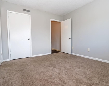 1103 E Church St - Photo Thumbnail 19
