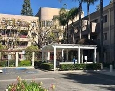 5100 Overland Ave - Photo Thumbnail 2