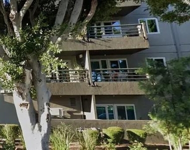 5100 Overland Ave - Photo Thumbnail 4