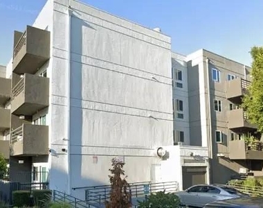 5100 Overland Ave - Photo Thumbnail 3