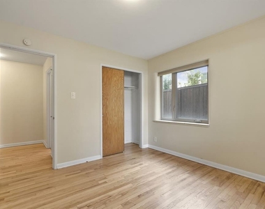 1240 Cedar Ave - Photo Thumbnail 10