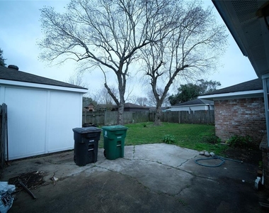 12618 Bexley Drive - Photo Thumbnail 2