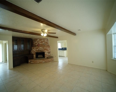 12618 Bexley Drive - Photo Thumbnail 10