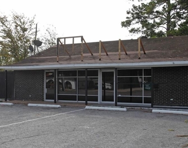 1010 E 1st Street - Photo Thumbnail 1