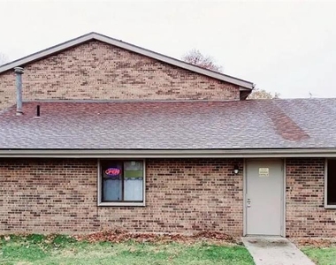 295 W Bucyrus St - Photo Thumbnail 5