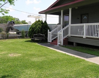 110 Carolyn Street - Photo Thumbnail 12