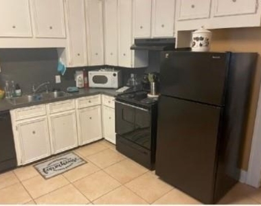110 Carolyn Street - Photo Thumbnail 4