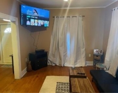 110 Carolyn Street - Photo Thumbnail 5