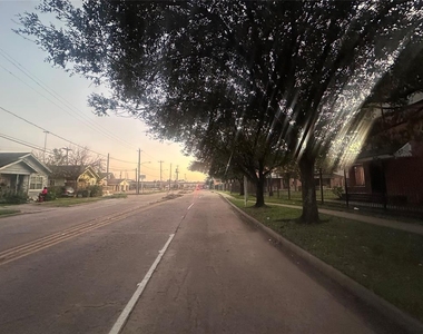 1108 Gregg Street - Photo Thumbnail 9